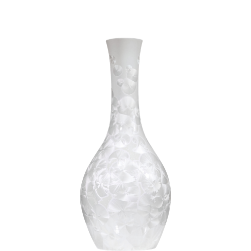 Weiße, schlanke Vase mit floralem Muster auf der Oberfläche. Fürstenberg Porzellan. Weiße, schlanke Vase mit floralem Muster auf der Oberfläche. Fürstenberg Porzellan.