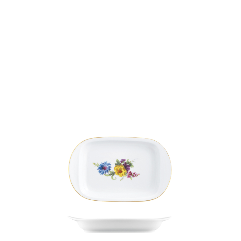 Butterplatte Weiße rechteckige Porzellanschale mit Blumendekor, erhoben dargestellt. Fürstenberg Porzellan.