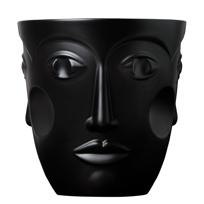 img1_ck1857256102_sektkuehler_faces__satin_black Schwarzer Porzellantopf mit einer stilisierten Gesichtsskulptur. Fürstenberg Porzellan.