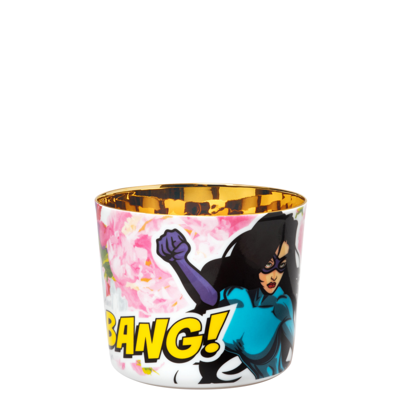img1_ob1785__60983_becher_glamour_girl Tasse mit Superheldin-Design, goldene Innenseite, Text "BANG!" sichtbar. Fürstenberg Porzellan.