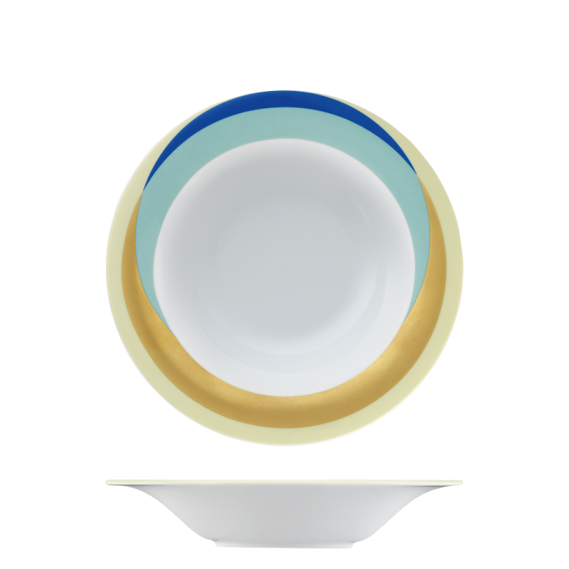 img1_tf2016237101_suppenteller Tiefer weißer Porzellanteller mit bunten Ringen, präsentiert auf hellem Hintergrund. Fürstenberg Porzellan.
