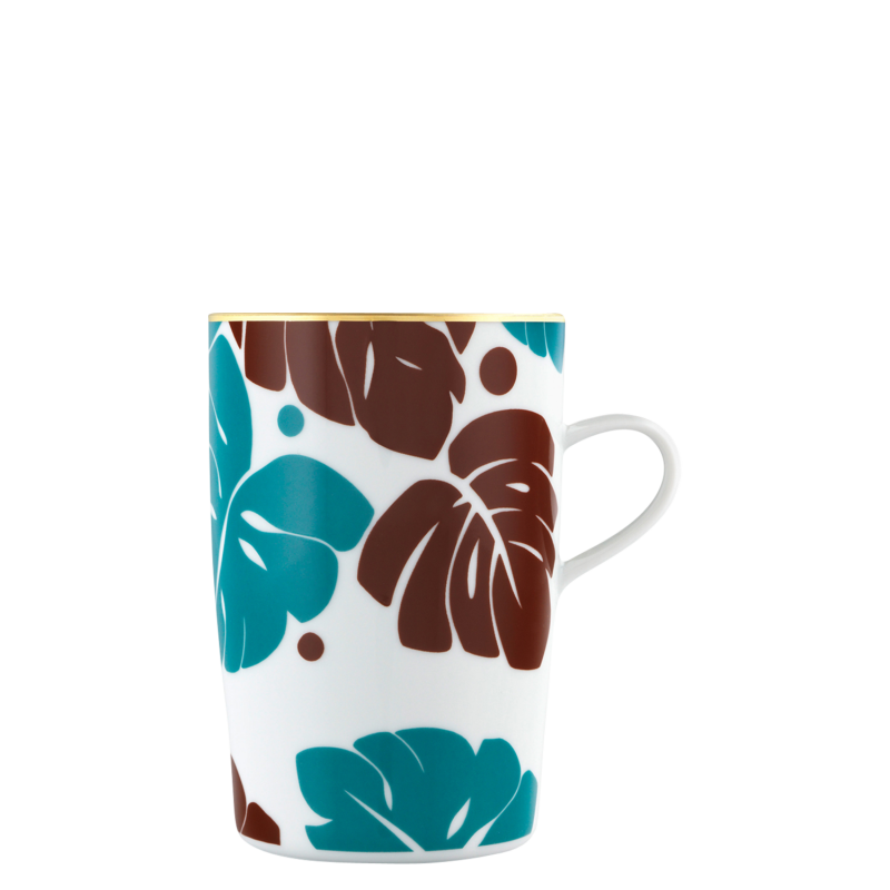 img1_ob201419700210_becher Tasse mit blauen und braunen Monstera-Blättern verziert, goldener Rand. Fürstenberg Porzellan.