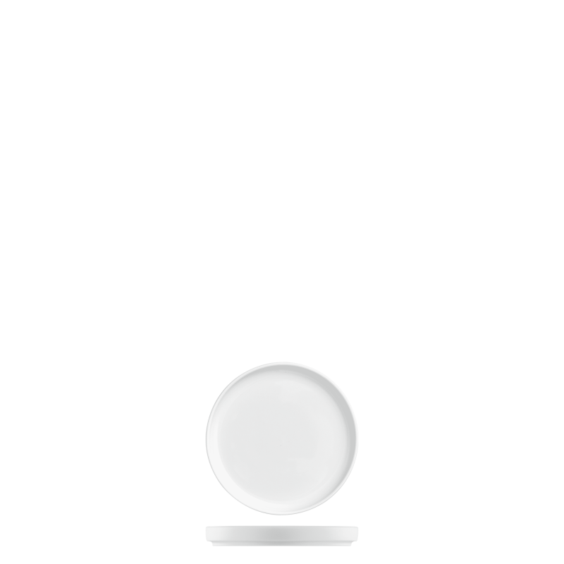 img1_fl20189_1001_untersetzer Ein weißer Teller steht aufrecht vor einem neutralen Hintergrund. Fürstenberg Porzellan.