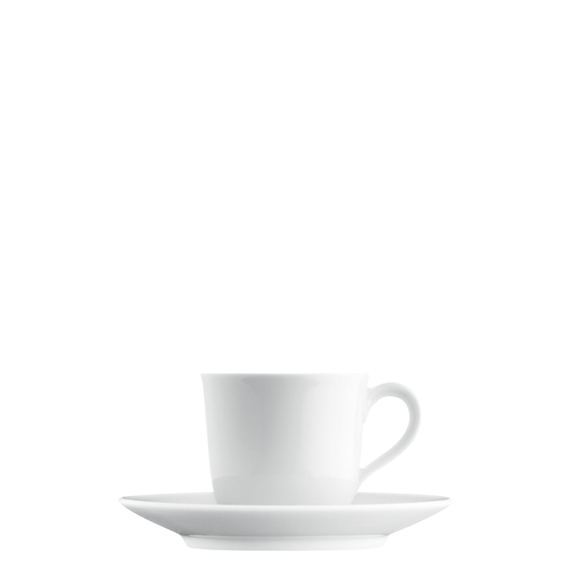 img1_TA6397WEISS(1) Weiße Teetasse steht auf passender Untertasse, minimalistisch, vor schwarzem Hintergrund. Fürstenberg Porzellan.