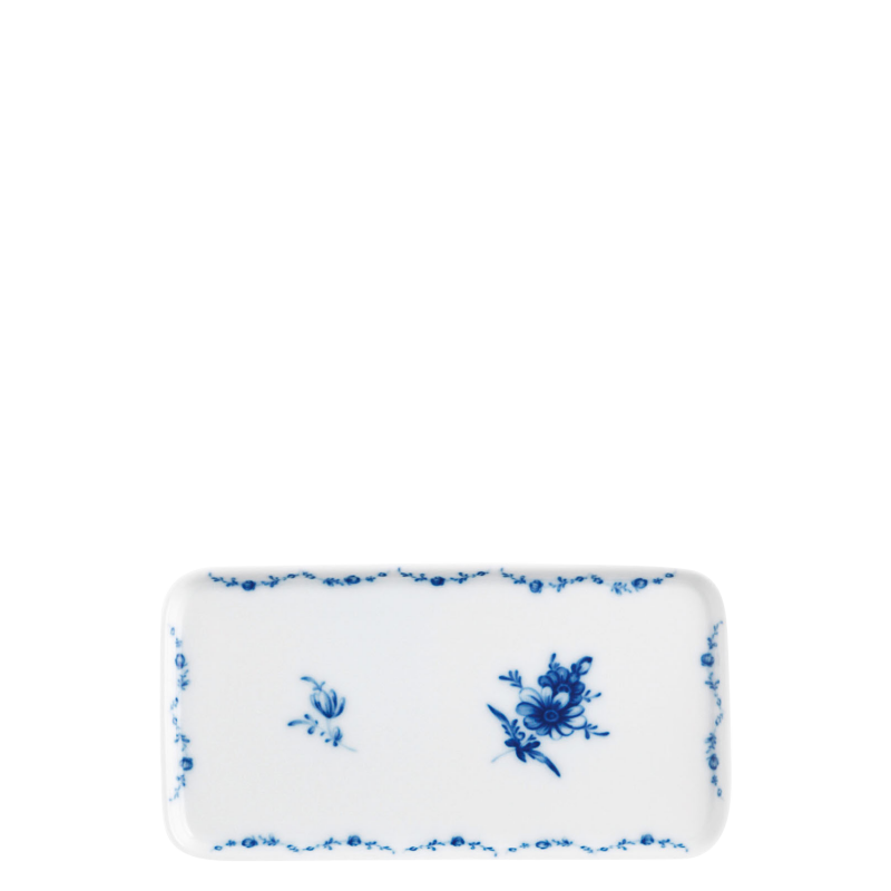 img1_zu_641__2497_milch___zuckertablett Rechteckige weiße Porzellanplatte mit blauer Blumenverzierung, dekorativ gemustert. Fürstenberg Porzellan.