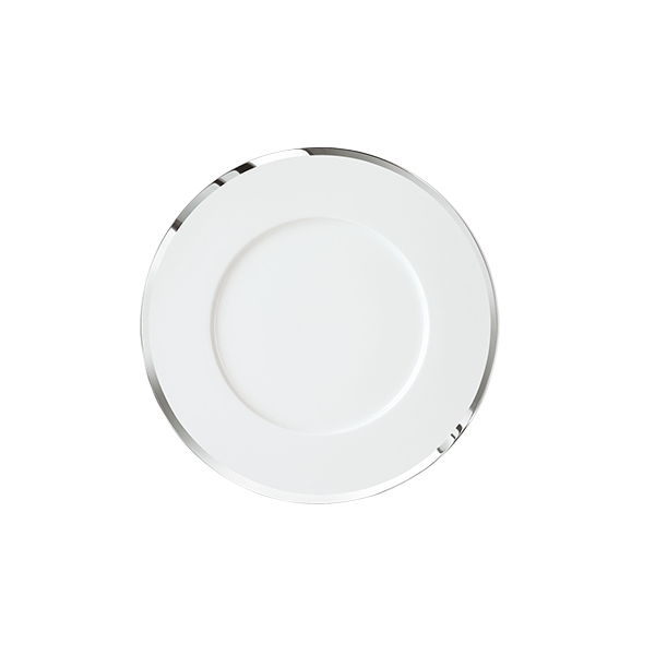 Weiße Porzellanteller mit breitem silbernem Rand, ohne Dekoration. Fürstenberg Porzellan.