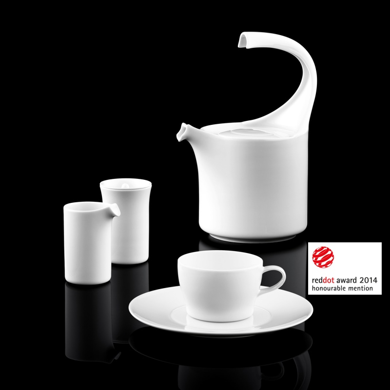 img3_tk20143_weiss_teekanne_mit_teesieb Elegante weiße Teekanne, Tassen und Kännchen mit Red Dot Auszeichnung 2014. Fürstenberg Porzellan.