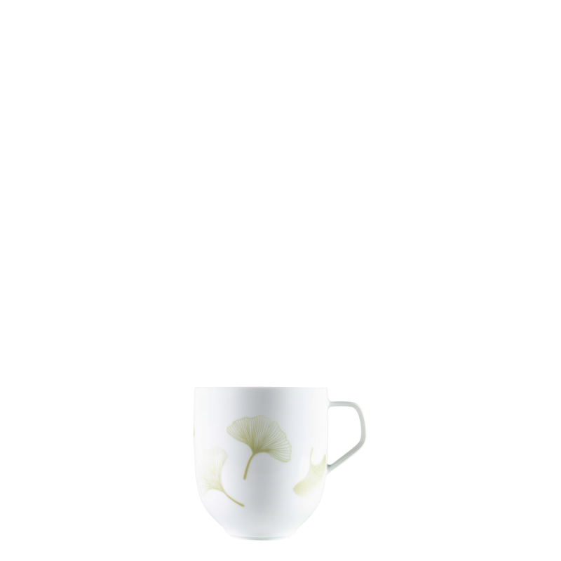 img1_ob2016197102_becher Weiße Tasse mit grünem Ginkgoblattmuster, seitlich auf weißem Hintergrund. Fürstenberg Porzellan.