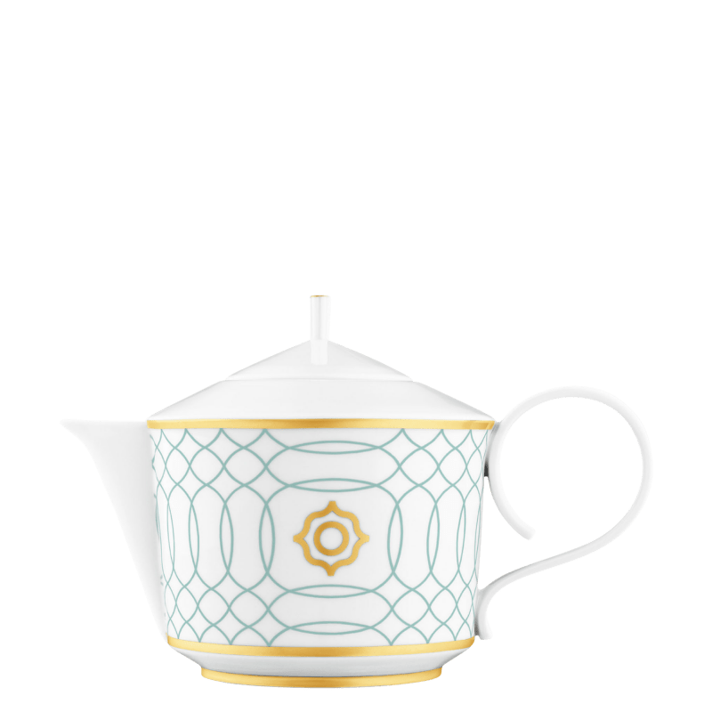 Teapot with tea strainer 