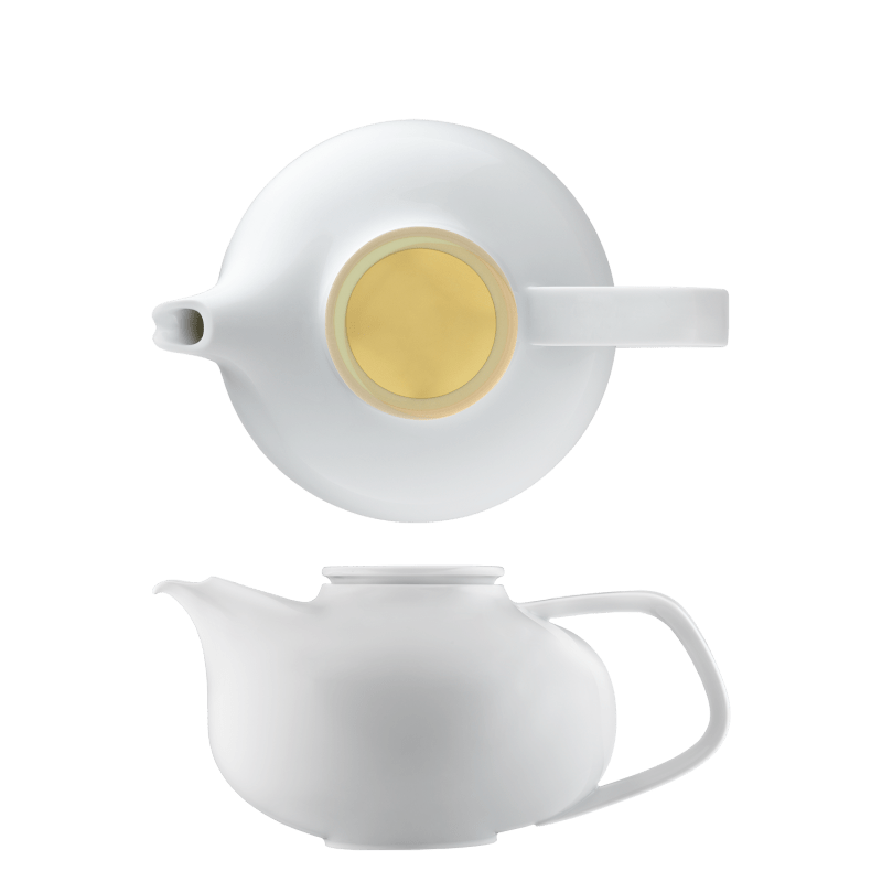 Teapot with tea strainer 