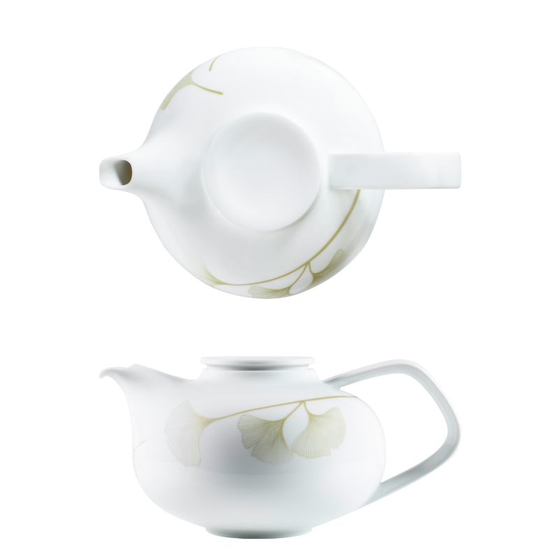 Teapot with tea strainer  