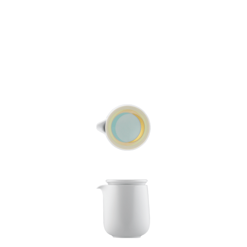 Creamer with lid