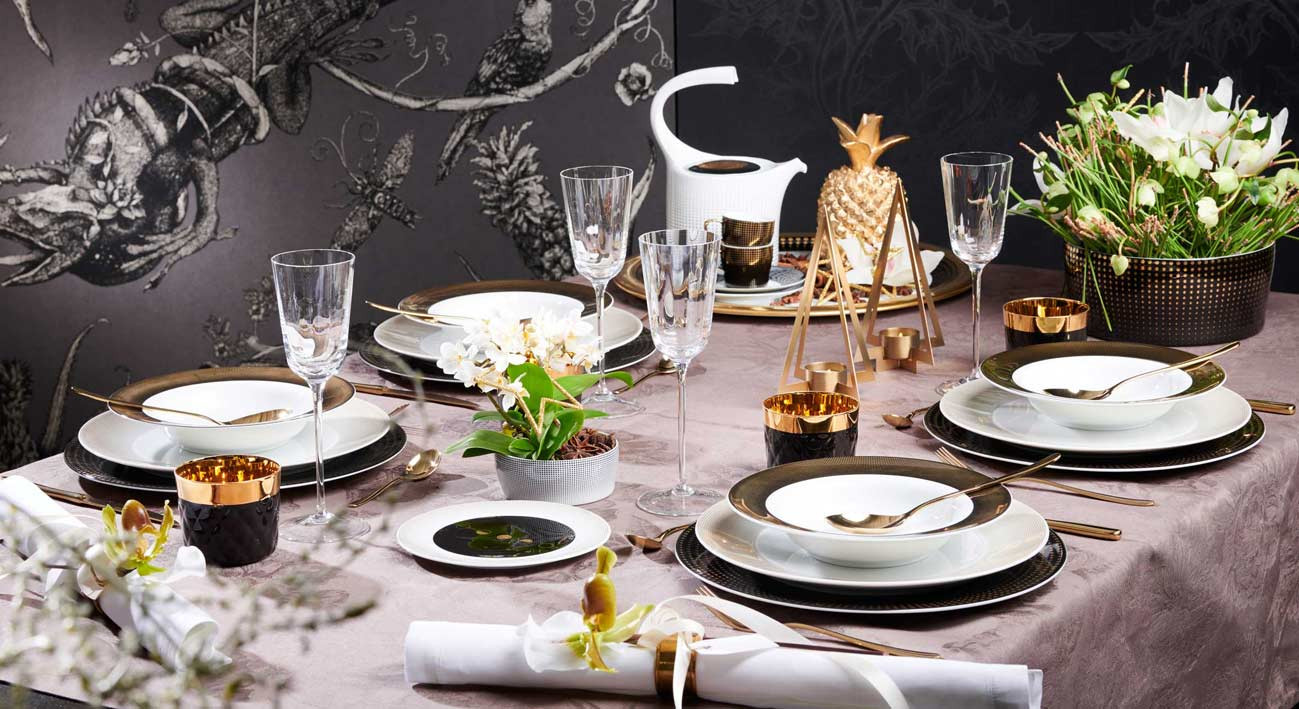 Festive Christmas table with Auréole Clair de Lune